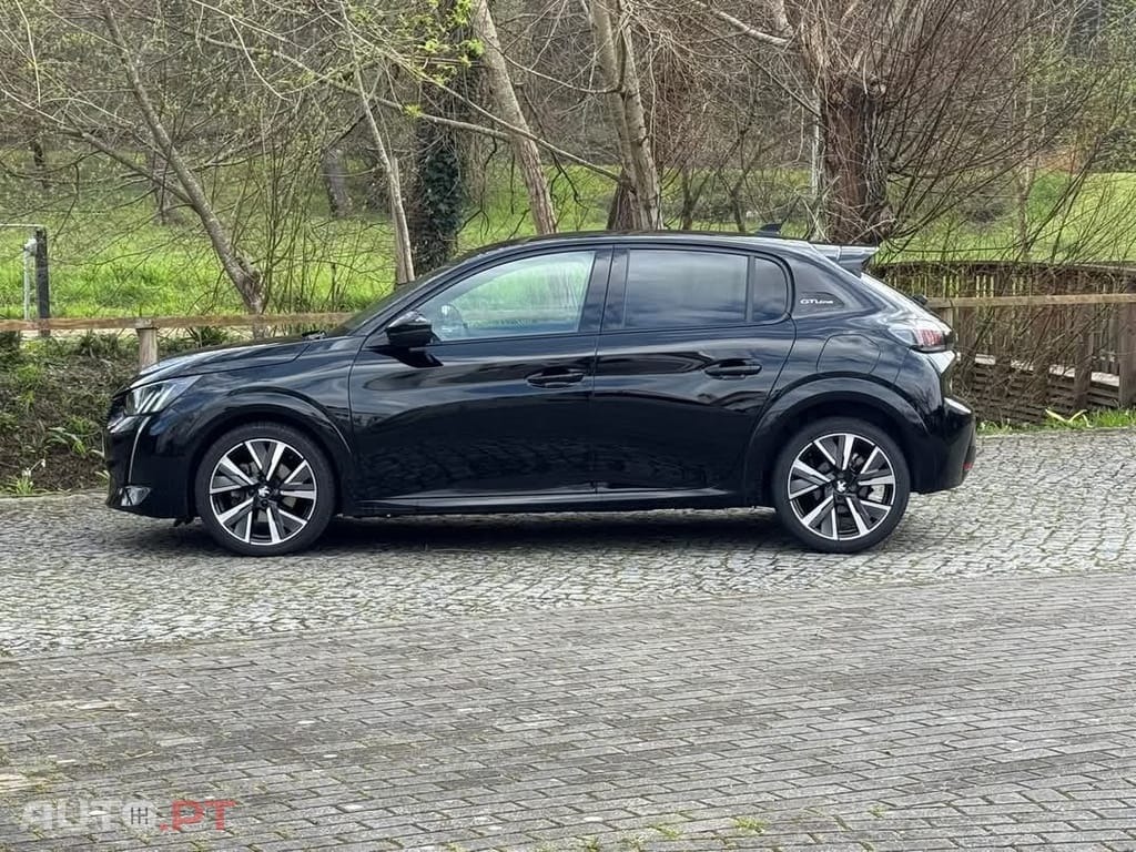 Peugeot 208 1.2 PureTech GT Line EAT8