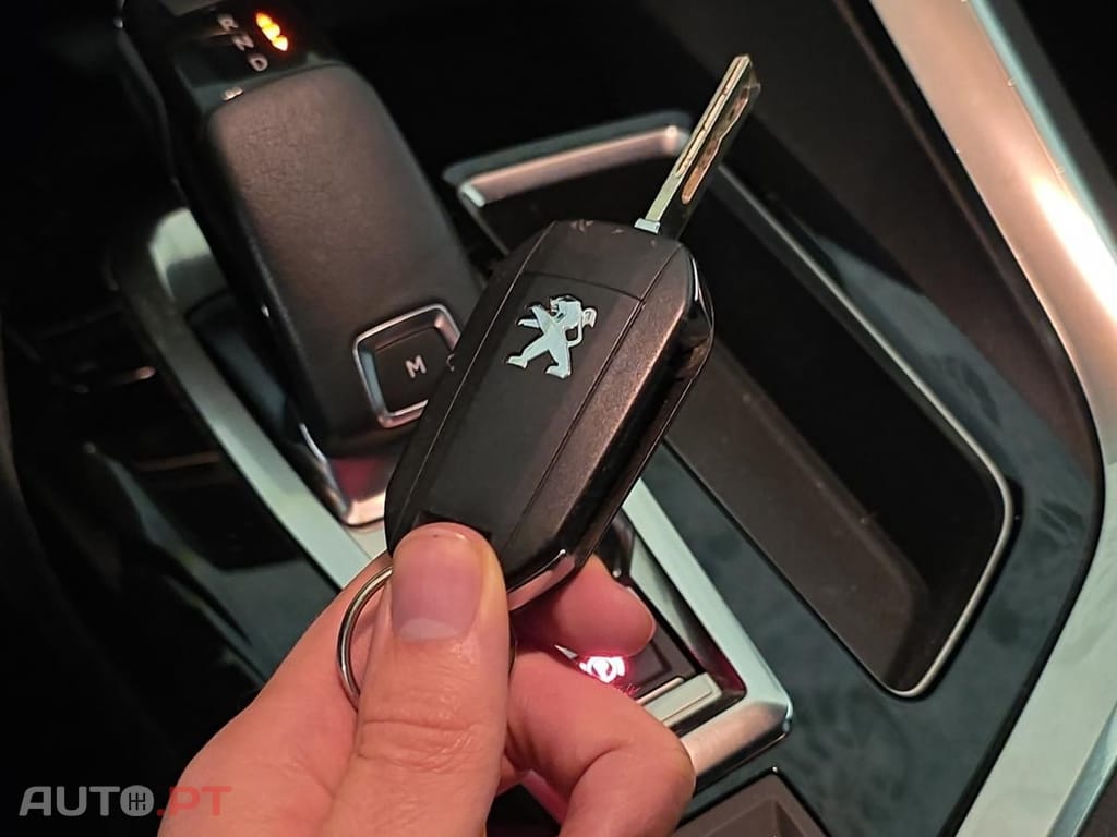 Peugeot 3008 1.5 BlueHDi Allure EAT8