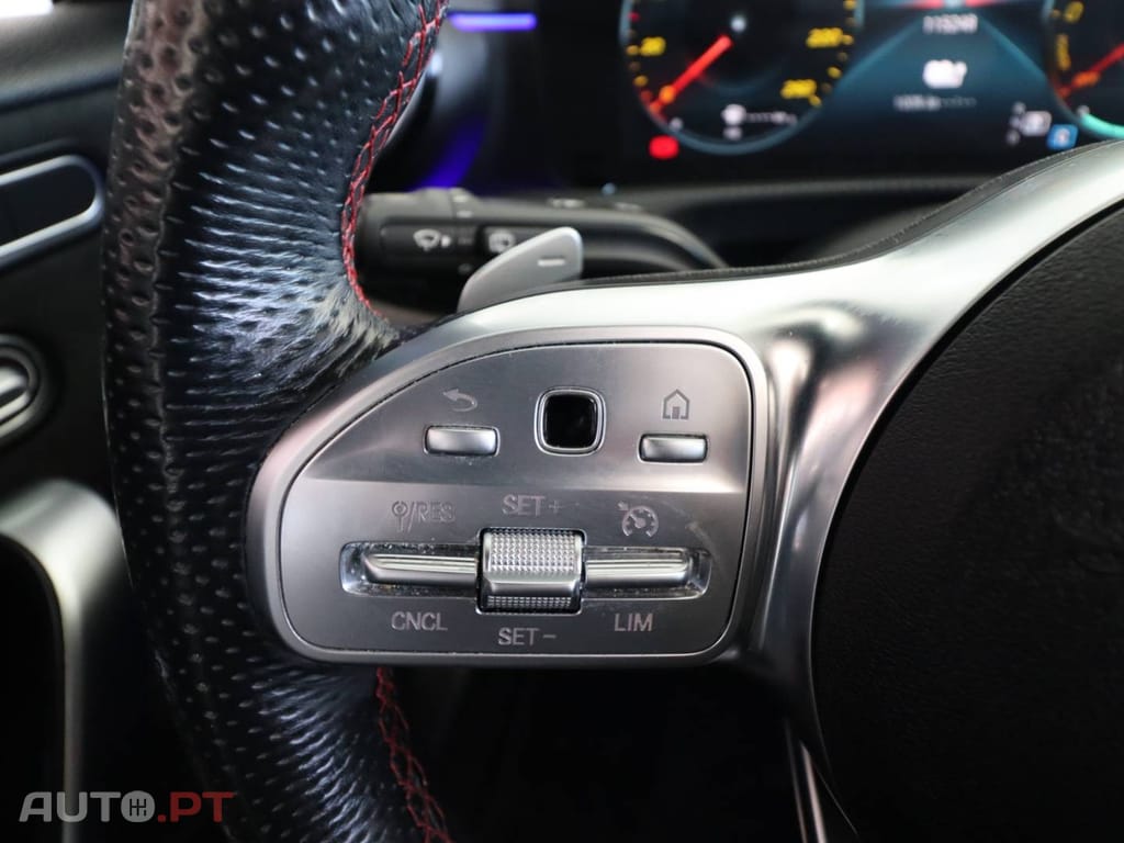 Mercedes-Benz A 250 e 8G-DCT AMG Line