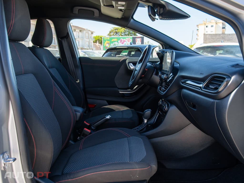 Ford Puma 1.0 EcoBoost MHEV ST-Line Aut. — fotografia 15