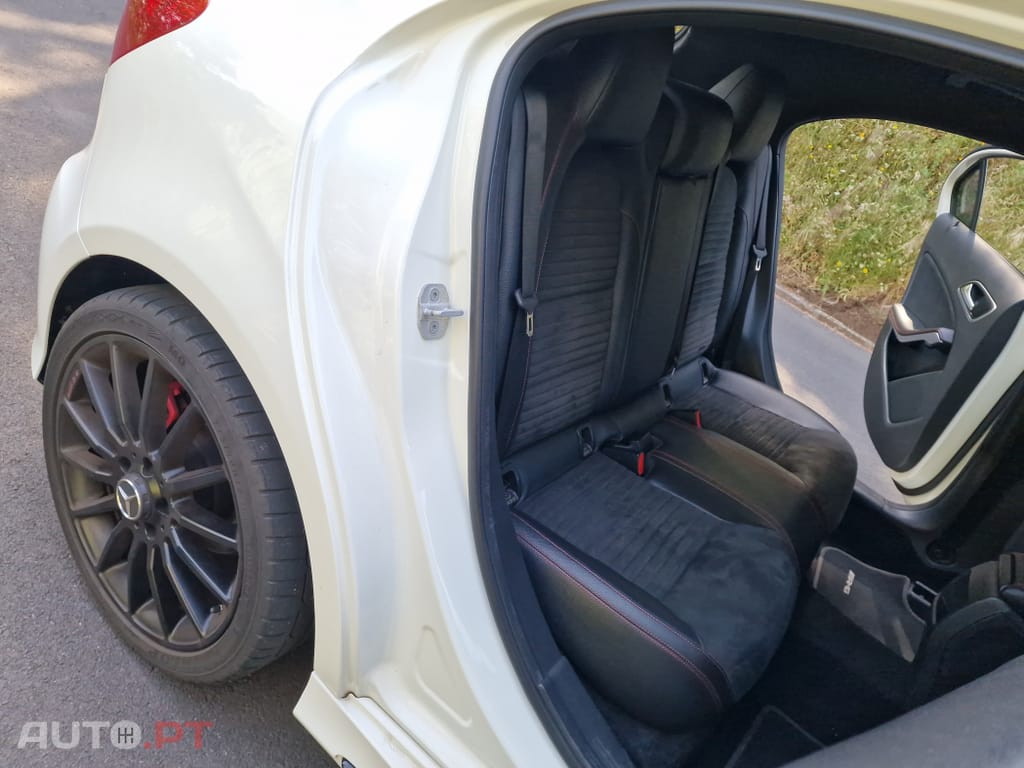 Mercedes-Benz A 180 d AMG Line