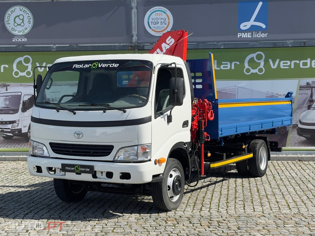 Toyota Dyna 7.5 T  GRUA + BASCULA