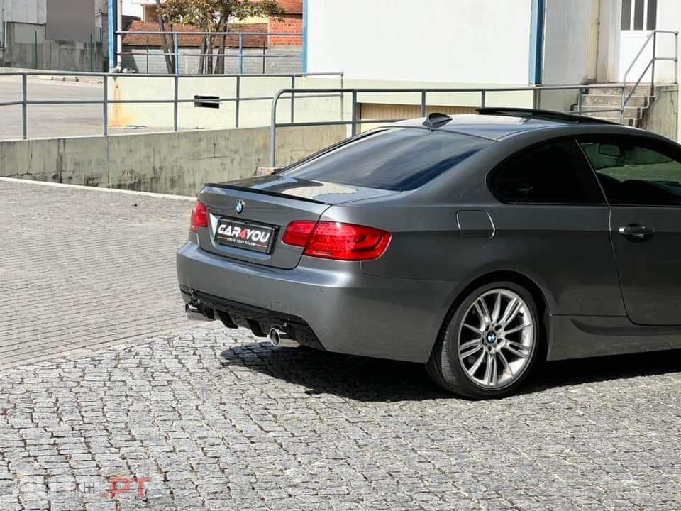 BMW 320 d Coupe Edição M Auto