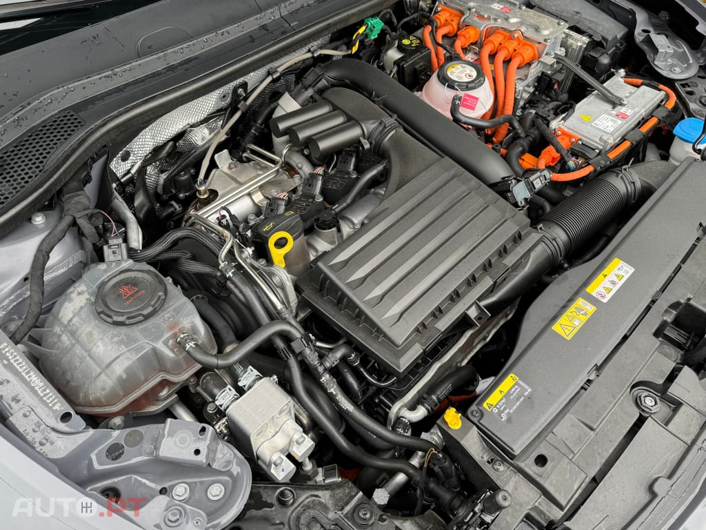 Cupra Leon 1.4 e-Hybrid VZ DSG