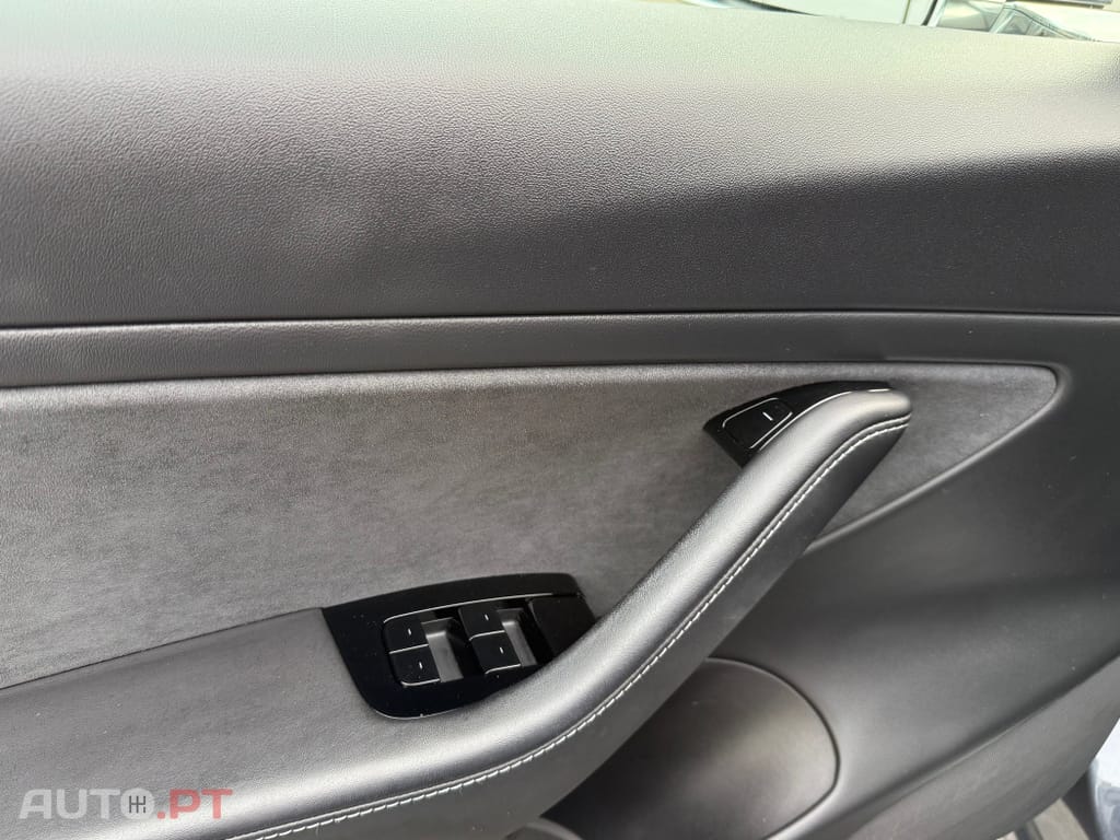 Tesla Model 3 Long-Range Dual Motor AWD