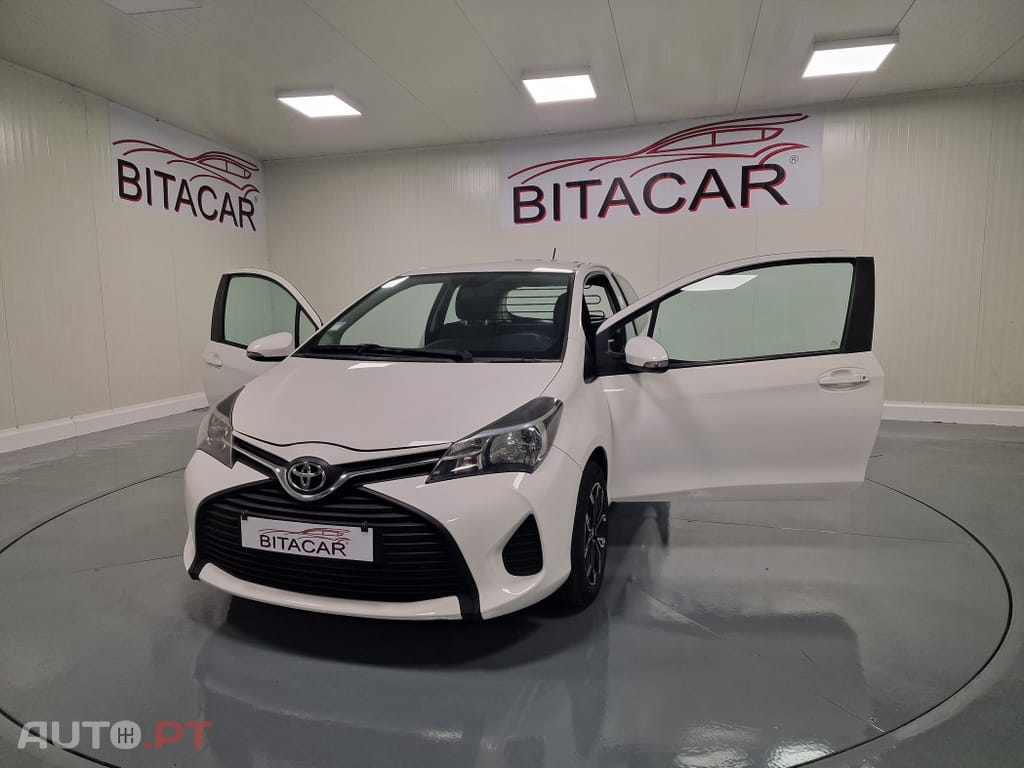 Toyota Yaris BIZZ 1.4 D-4D 90CV IVA DEDUTIVEL