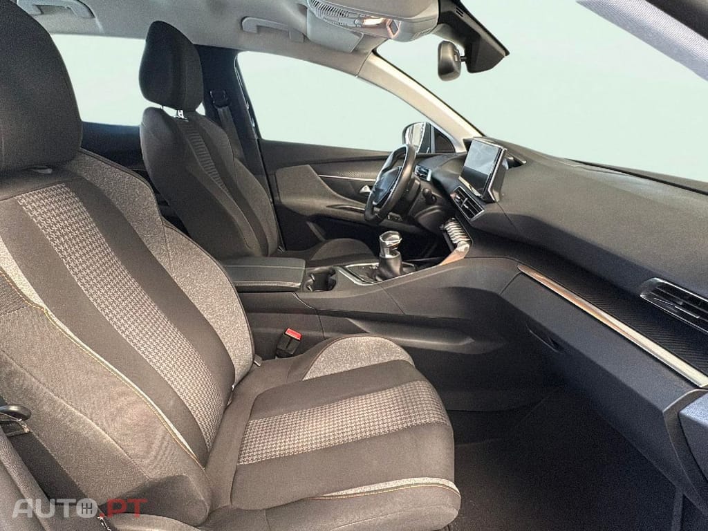 Peugeot 3008 1.5 BlueHDi Active Pack