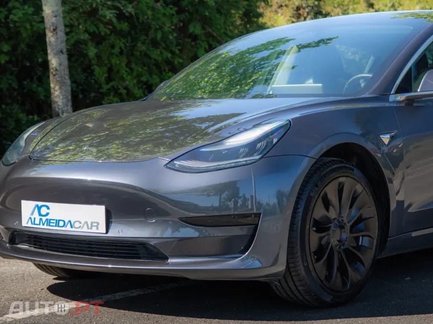 Tesla Model 3 Standard Range Plus RWD