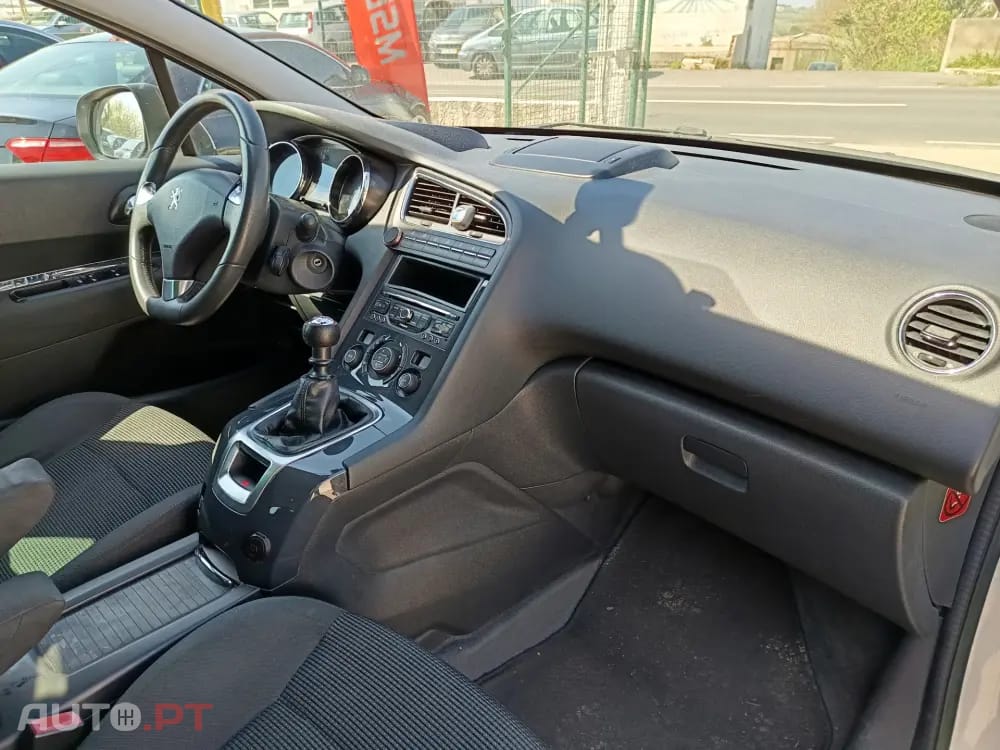 Peugeot 5008 1.6 HDi 7L Allure