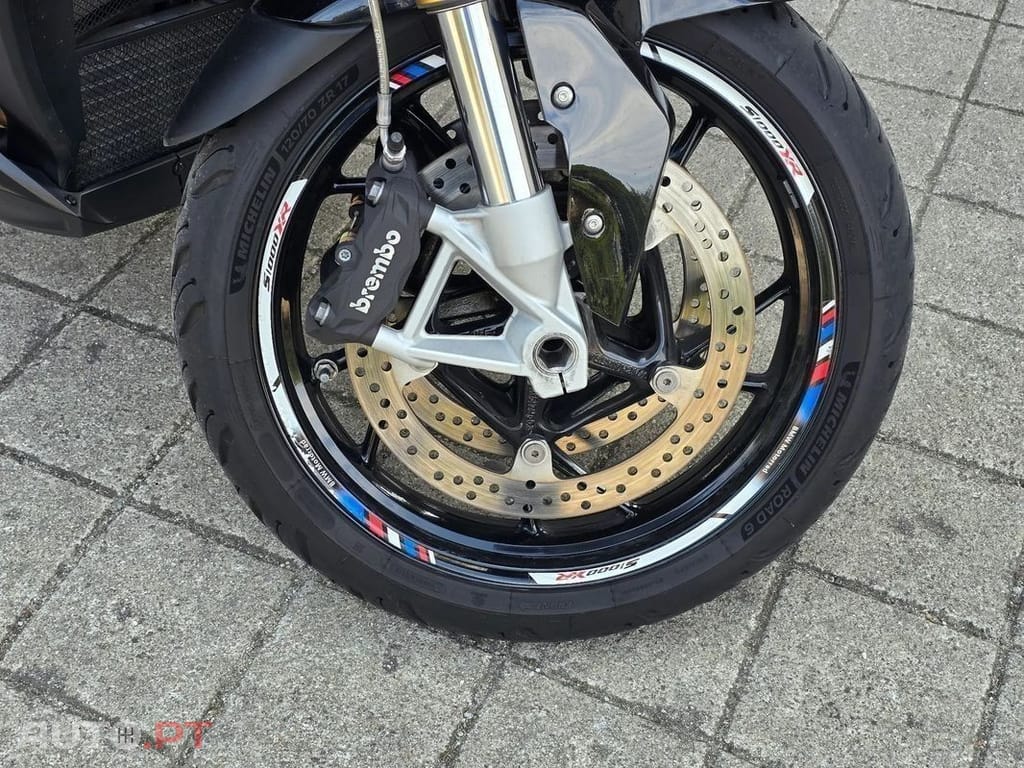 BMW S Triple black & Akrapovic