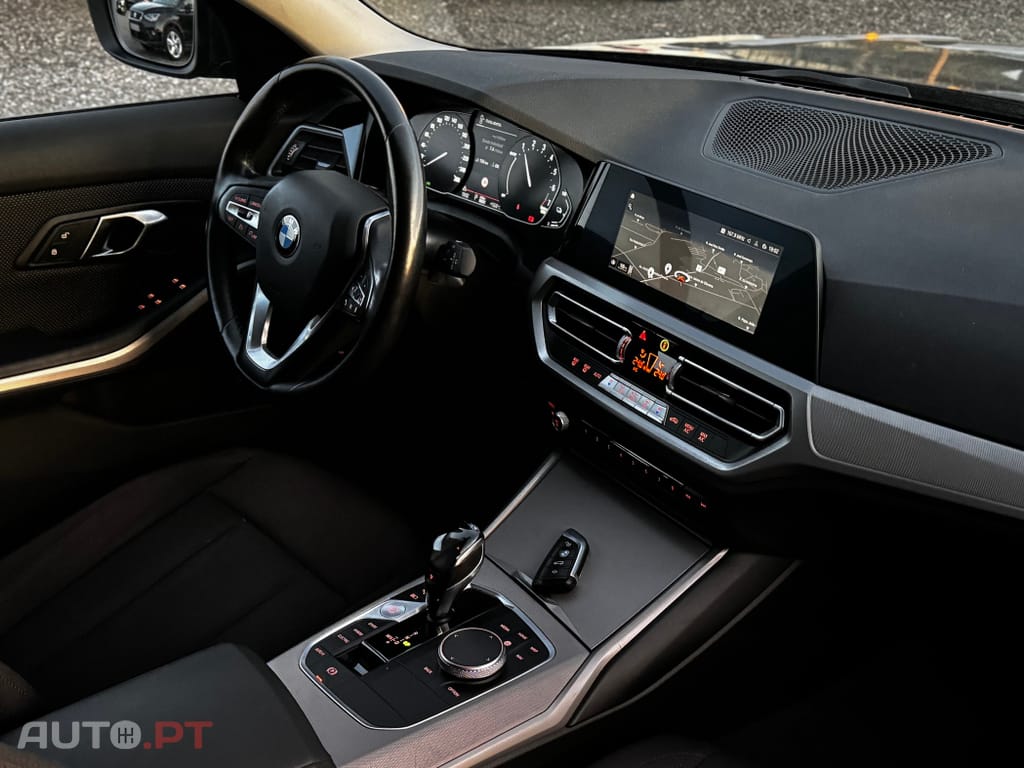 BMW 330 e Touring Corporate Edition Auto