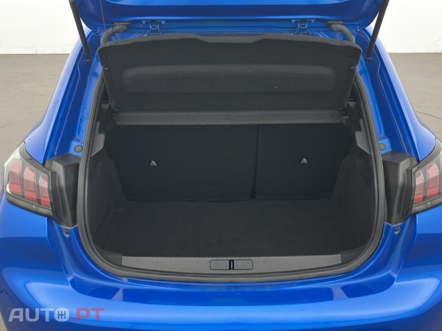 Peugeot E-208 50 kWh Style