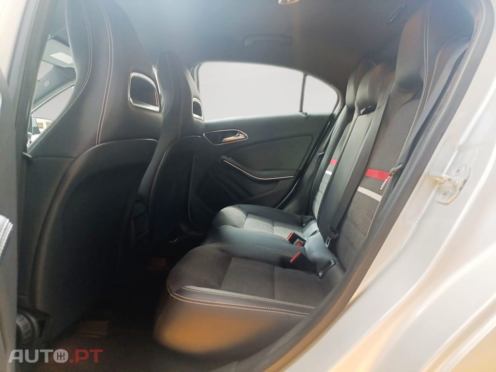 Mercedes-Benz A 200 (BlueEFFICIENCY)