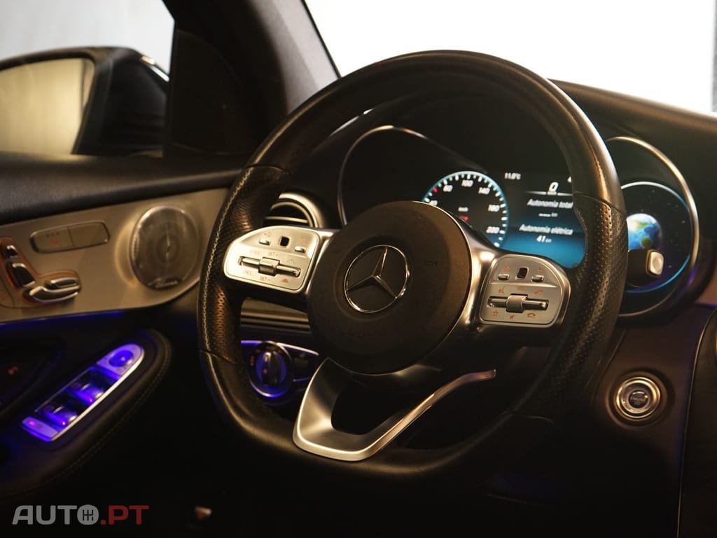 Mercedes-Benz GLC 300 4Matic 9G-TRONIC AMG Line