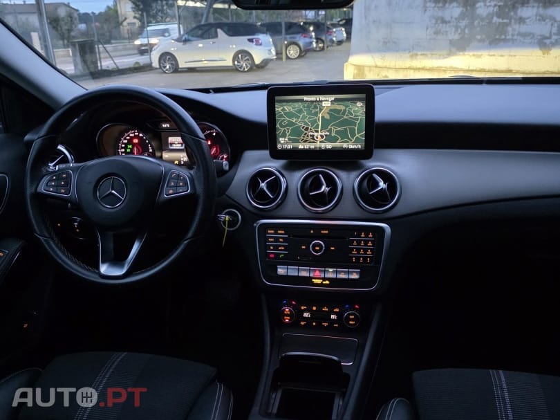 Mercedes-Benz GLA 220 d 4Matic 7G-DCT Urban