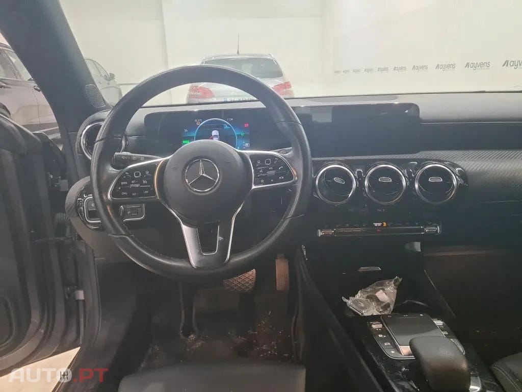 Mercedes-Benz CLA 250 e Shooting Brake Style Plus