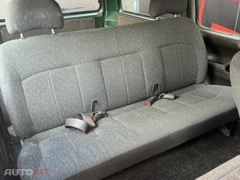 Hyundai H-1 2.5