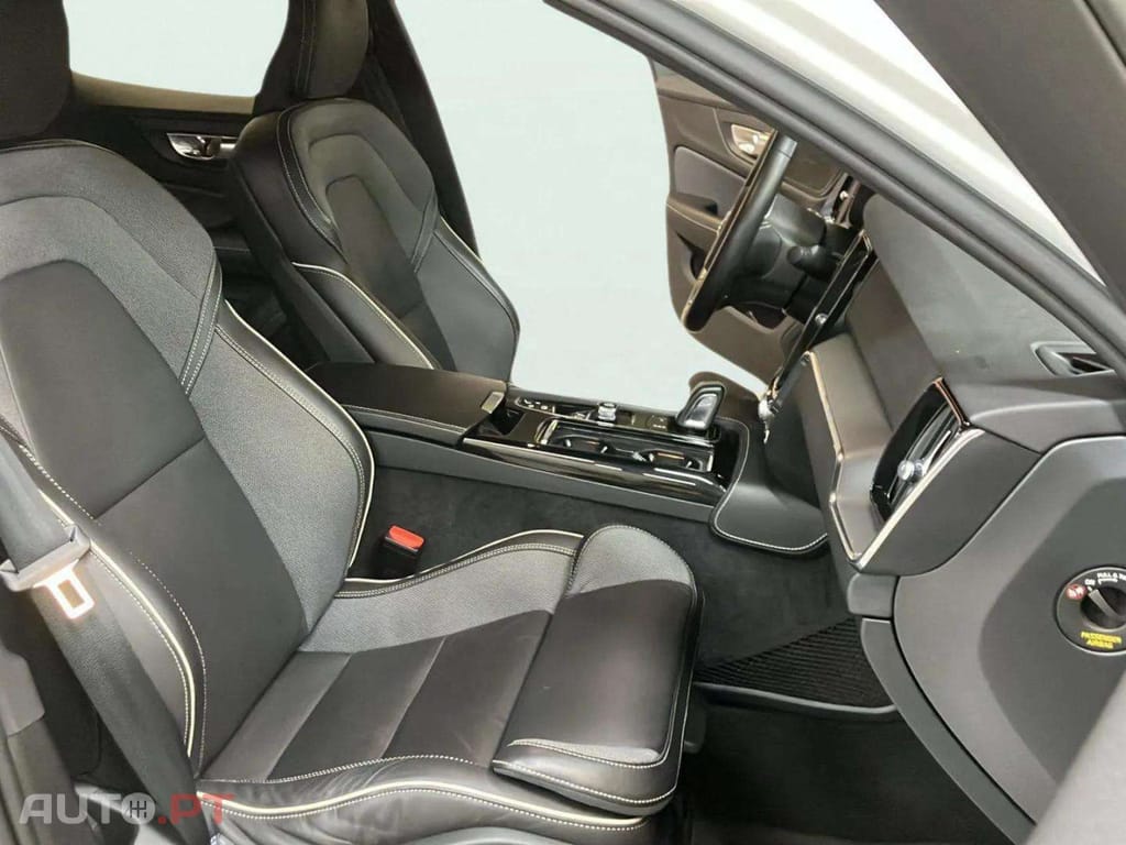 Volvo S60 2.0 T8 PHEV R-Design AWD