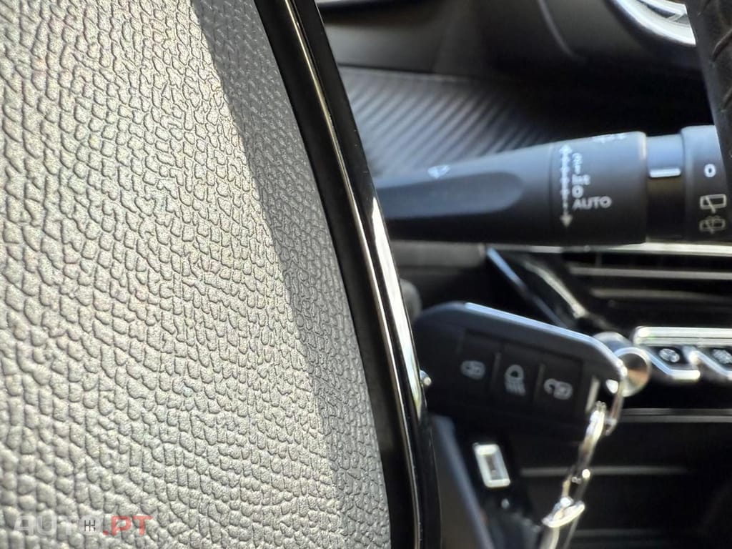 Peugeot 2008 PureTech 100 Active