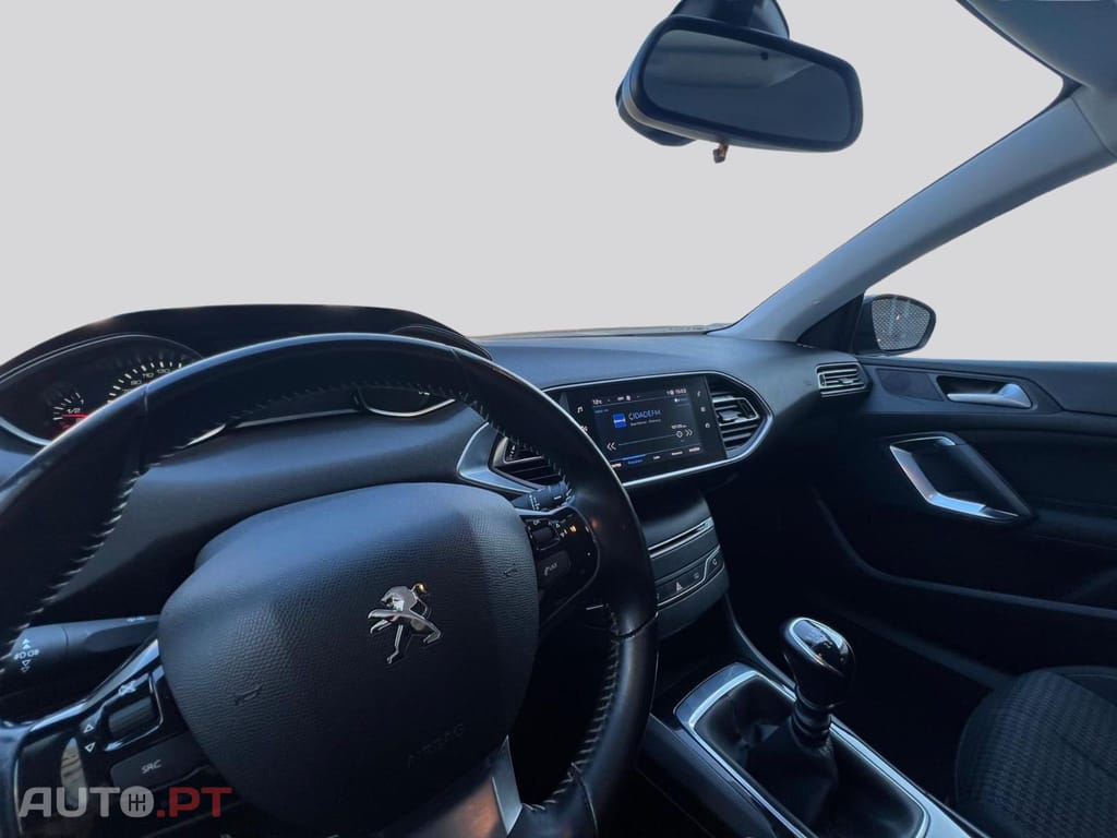 Peugeot 308 SW 1.2 PureTech 