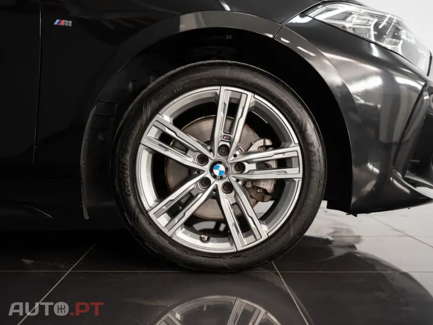 BMW 116 d Pack Desportivo M Auto