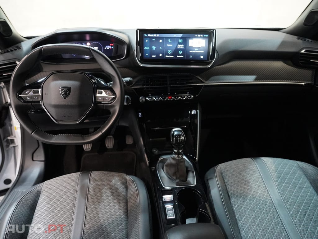 Peugeot 2008 1.2 PureTech Allure