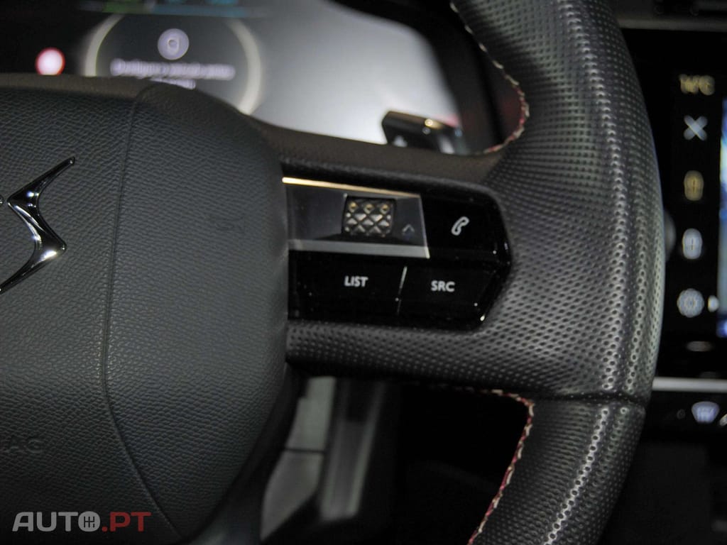 DS DS7 E-Tense Performance Line EAT8