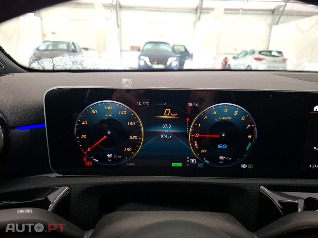 Mercedes-Benz A 250 e AMG Line 8G-DCT