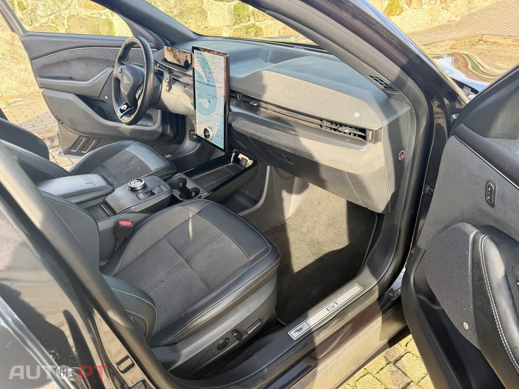 Ford Mustang Mach-E 90.5 kWh GT AWD