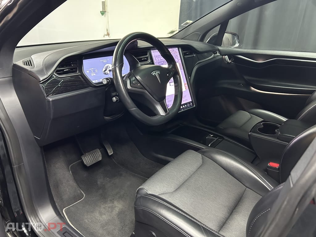Tesla Model X 75D