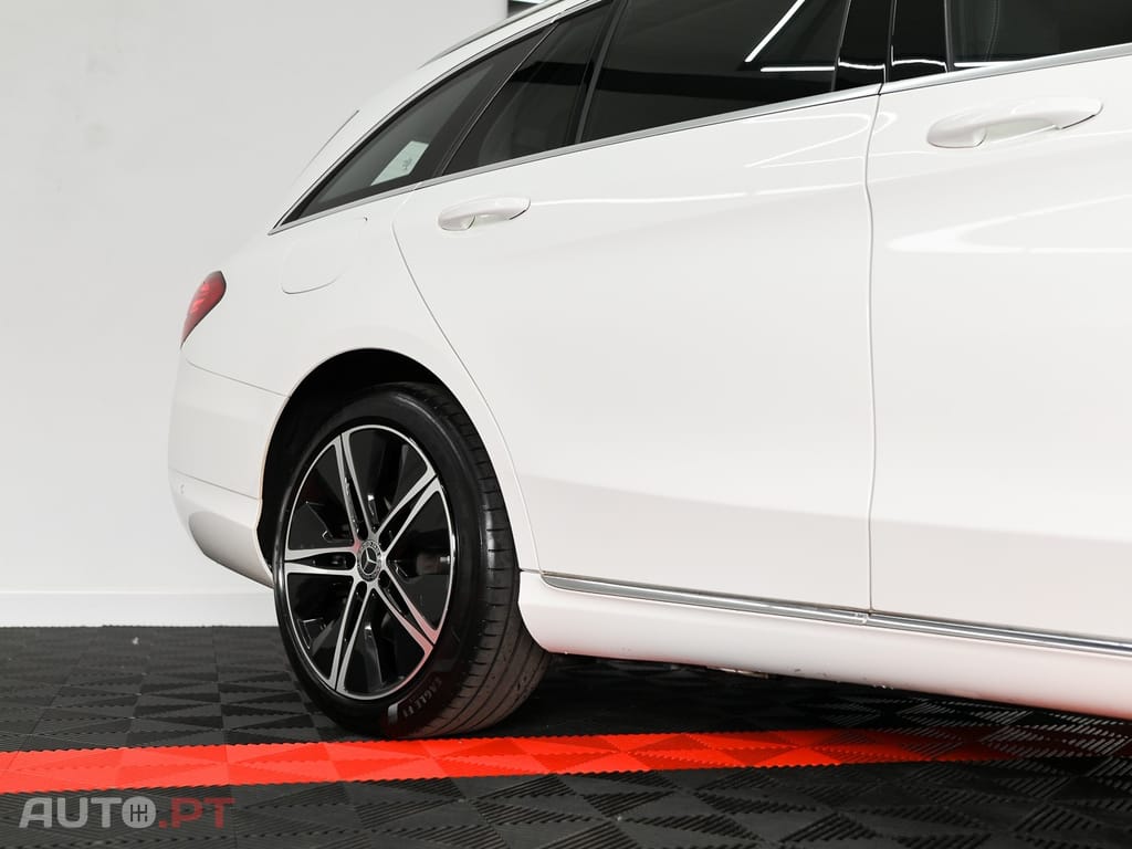 Mercedes-Benz C 300 e Avantgarde