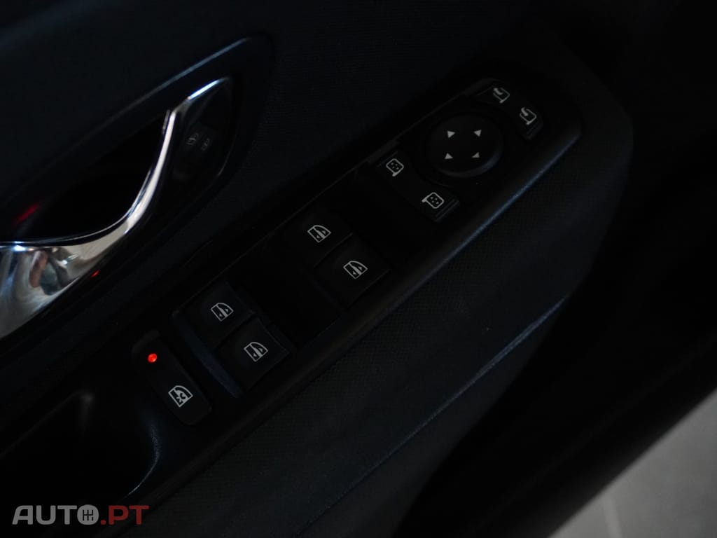 Renault Mégane Sport Tourer 1.5 dCi Dynamique — fotografia 19