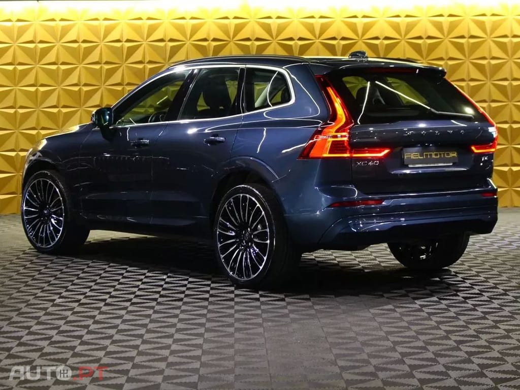 Volvo XC60 2.0 B4 Momentum