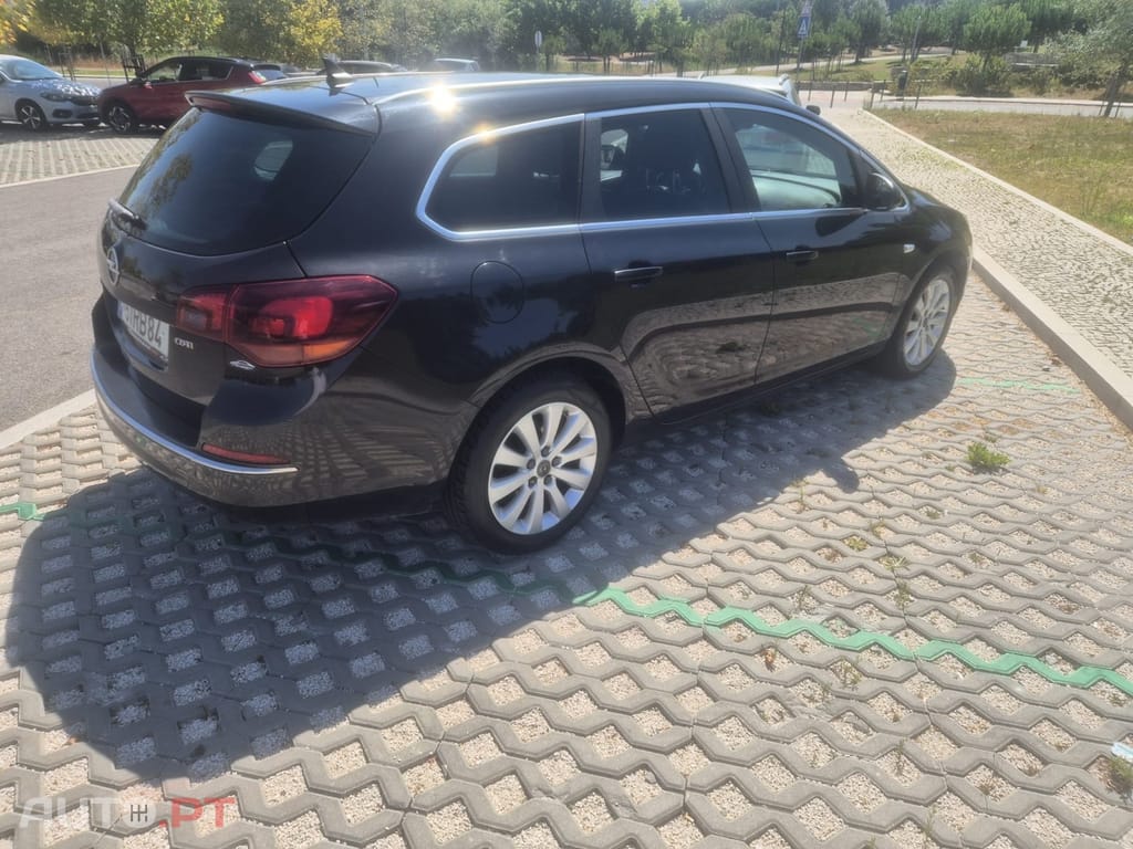 Opel Astra Sports Tourer 1.6 CDTi Cosmo S/S — fotografia 5