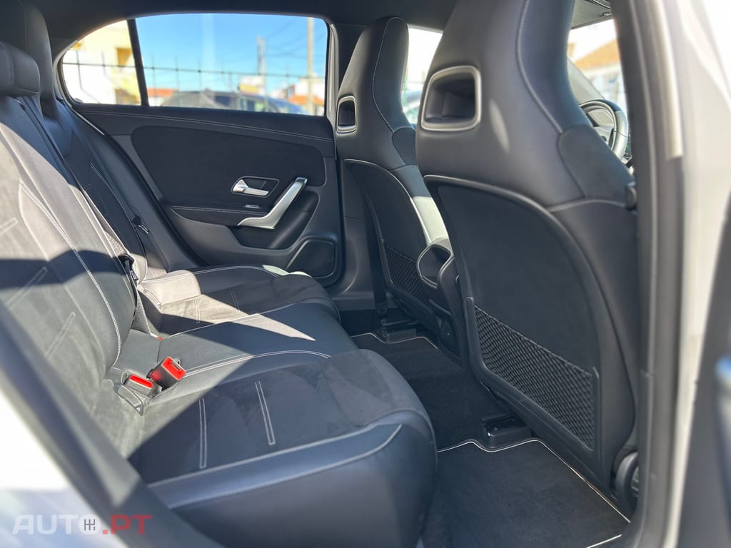 Mercedes-Benz A 250 e AMG Line