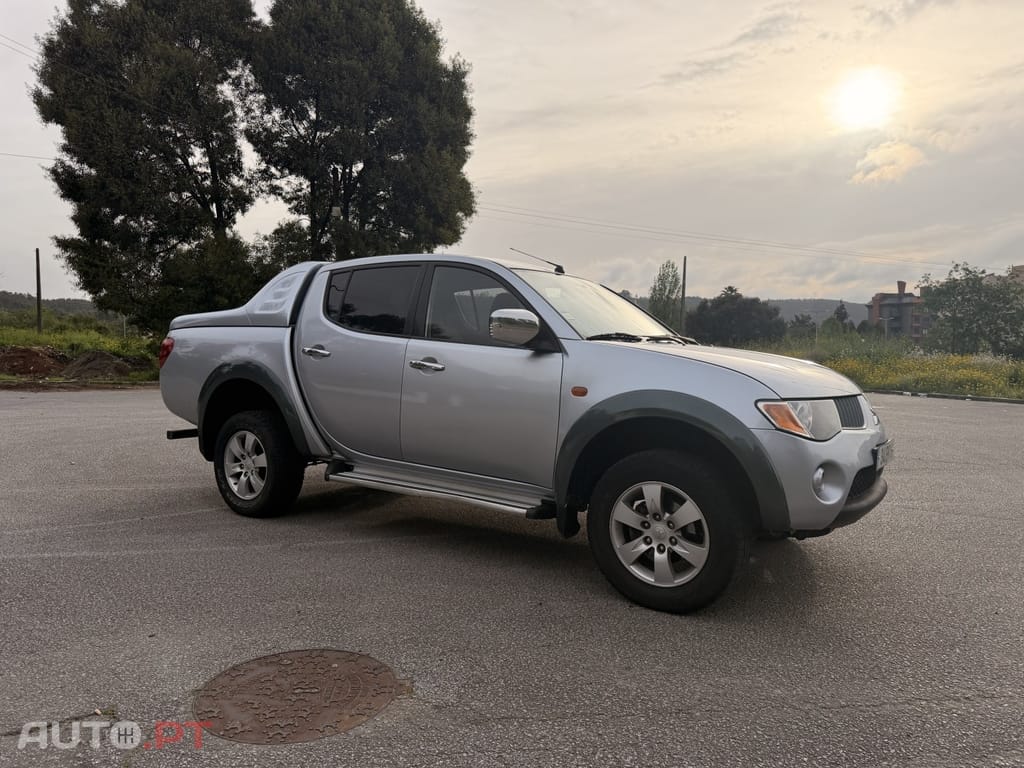 Mitsubishi L200 2.5 DI-D CD Intense 4WD