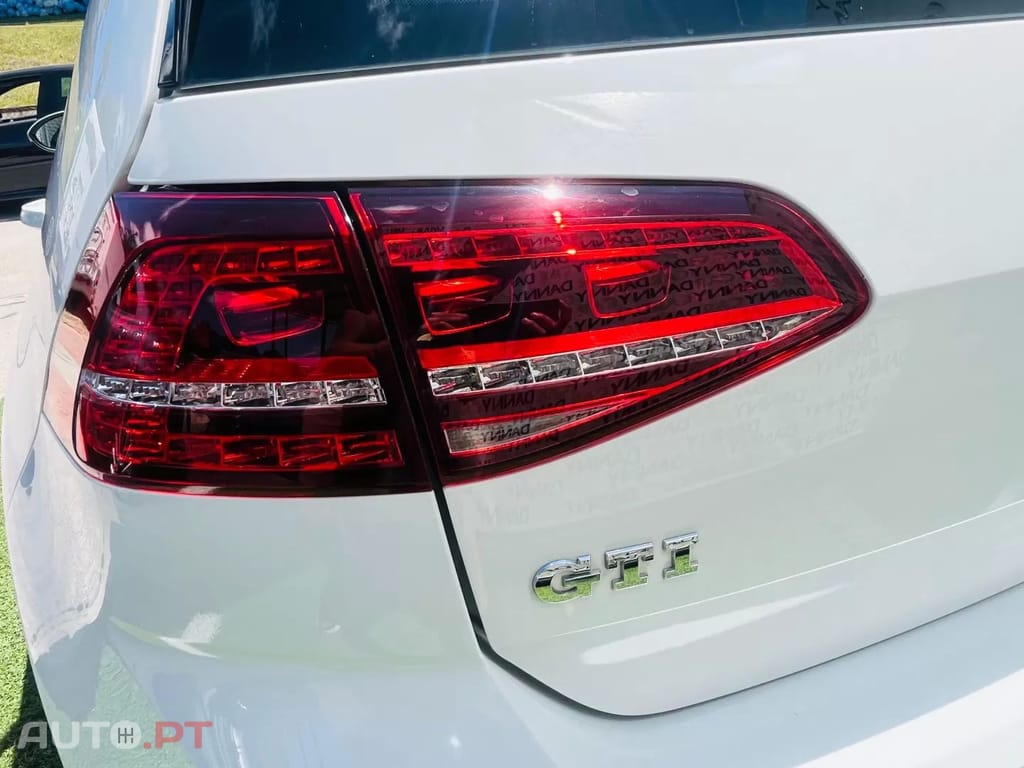 Volkswagen Golf GTI BlueMotion DSG