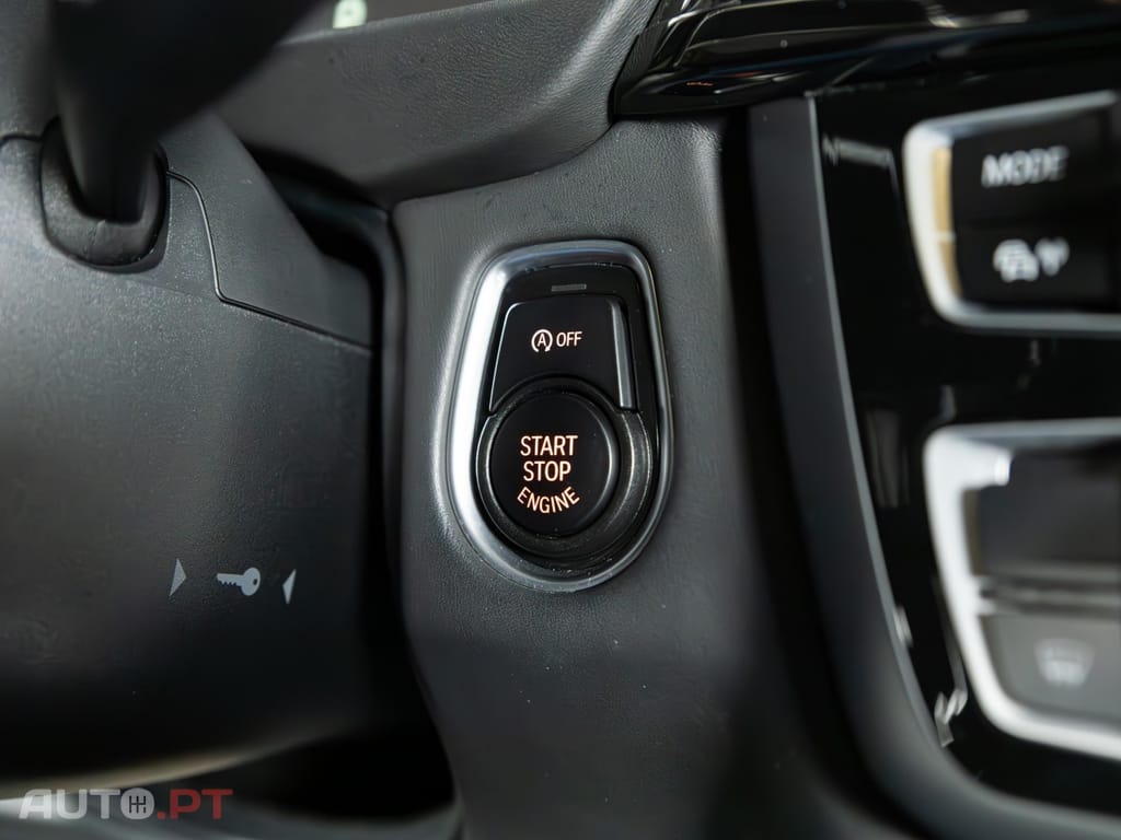 BMW M4 Auto