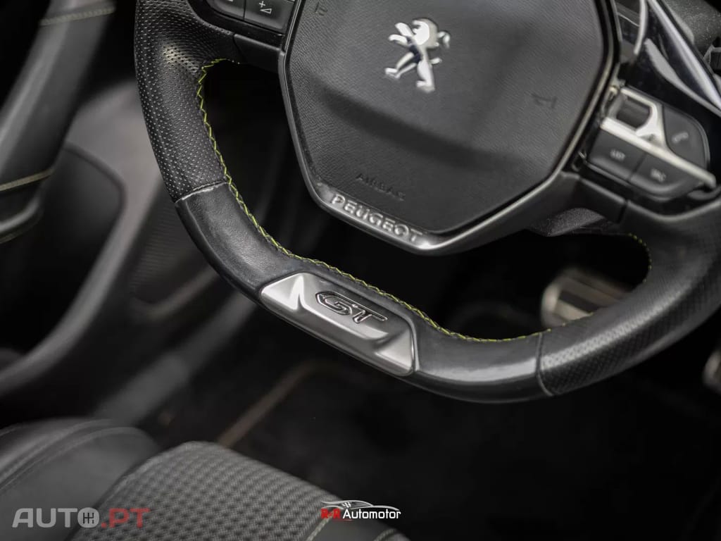 Peugeot E-2008 50 kWh GT