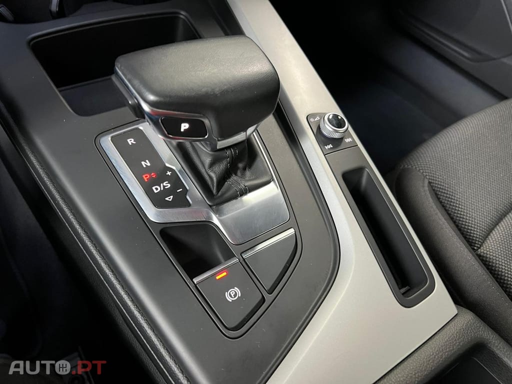Audi A4 30 TDI S tronic Avant