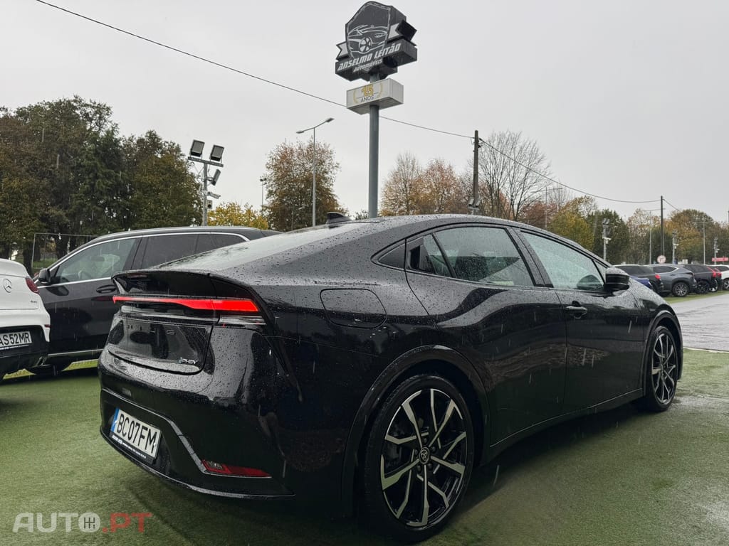 Toyota Prius 2.0 Plug-in Luxury