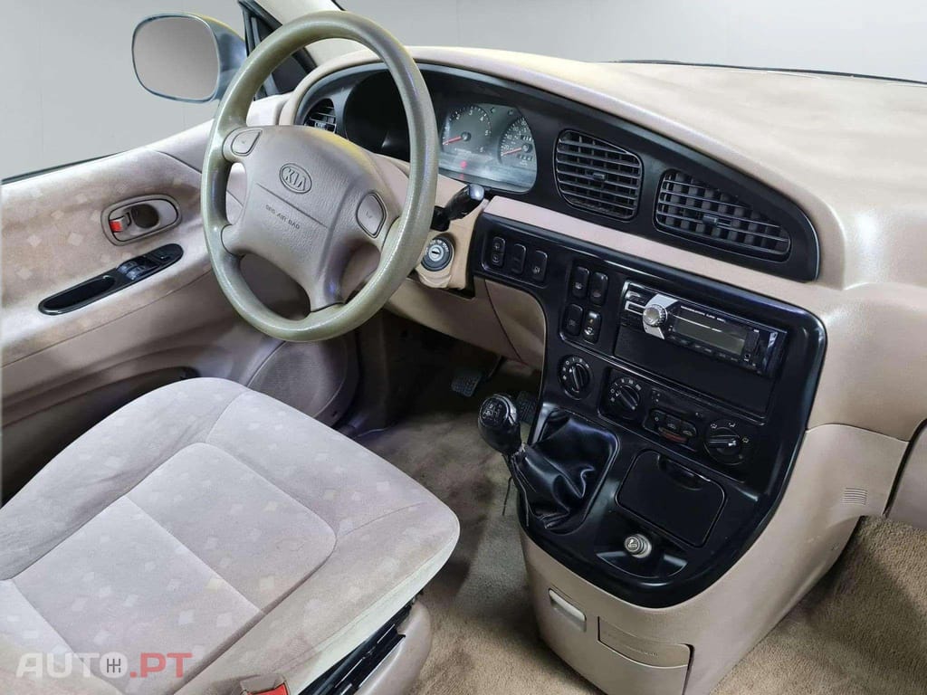Kia Carnival LS