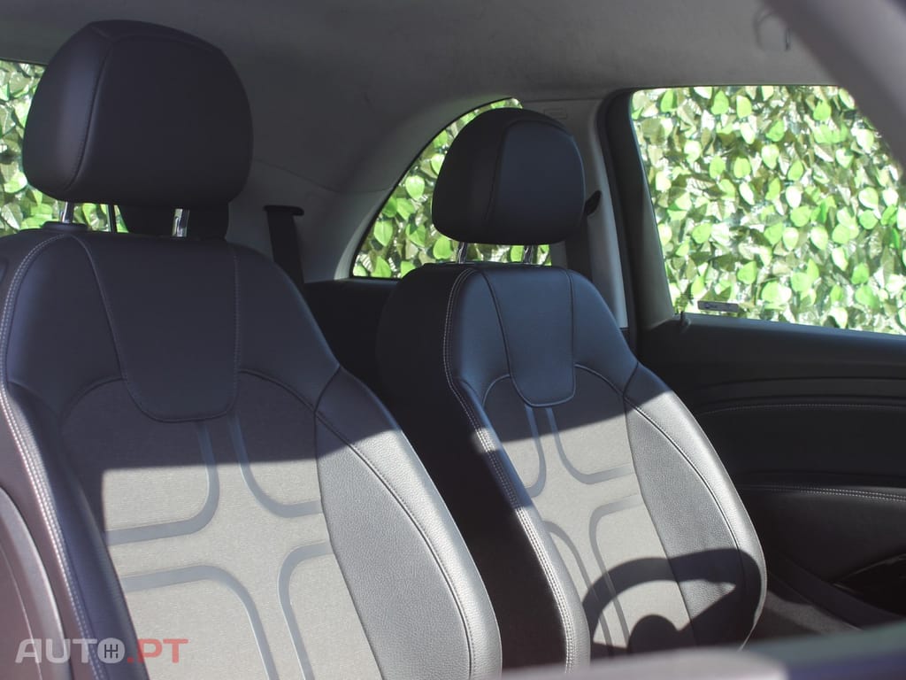 Opel Adam 1.0 T Slam 115cv