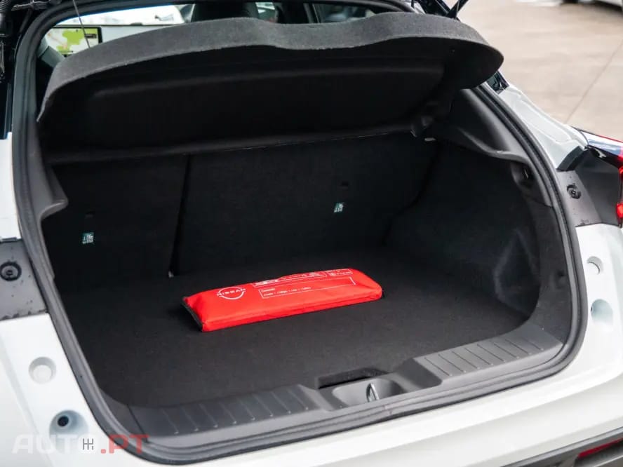 Nissan Juke 1.0 DIG-T N-Connecta Two Tone