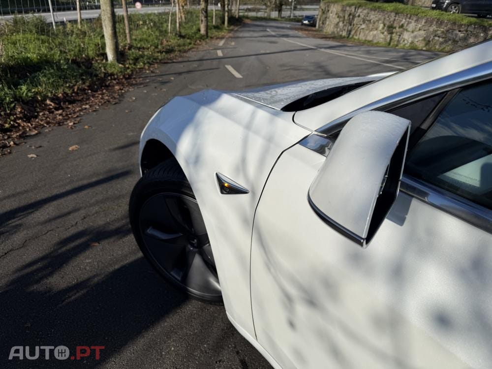 Tesla Model 3 Standard Range Plus RWD