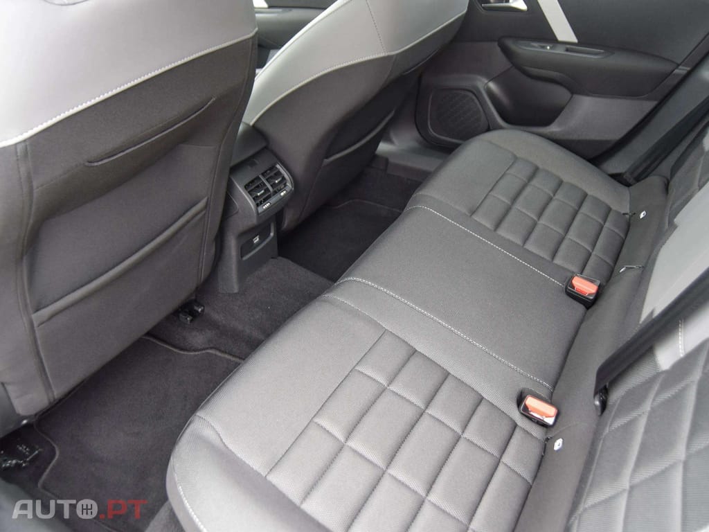 Citroen C4 1.2 Hybrid Plus e-DSC6