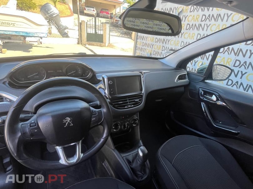 Peugeot 208 1.2 PureTech Style