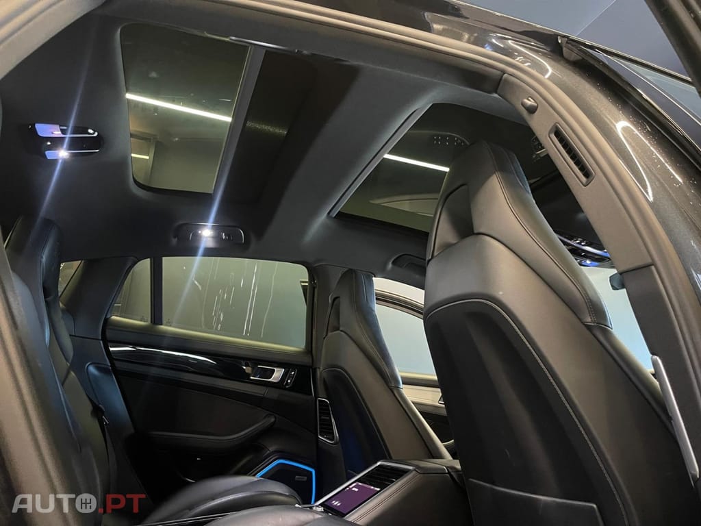 Porsche Panamera 4 E-Hybrid