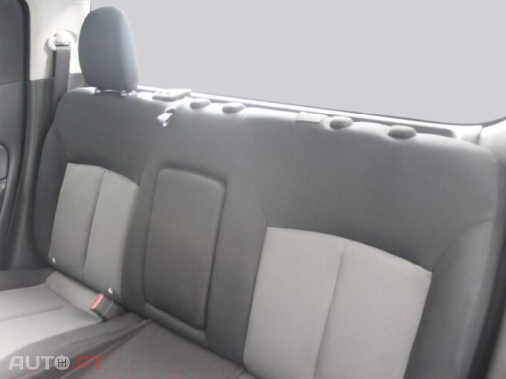 Mitsubishi L200 2.3 DI-D CD Invite 4WD I.V.A DEDUTÍVEL 