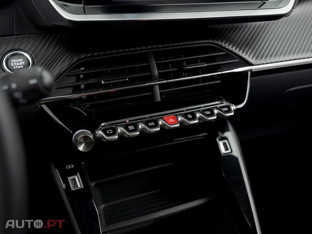 Peugeot E-208 50 kWh Active